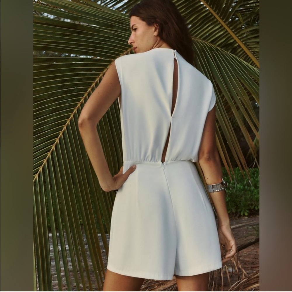 Zara CONTRASTING PIPING JUMPSUIT
OYSTER-WHITE Size S - Picture 3 of 4